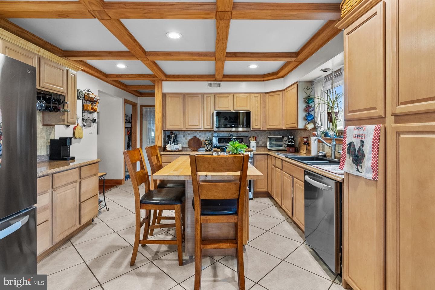 261 Tudor Circle photo 4