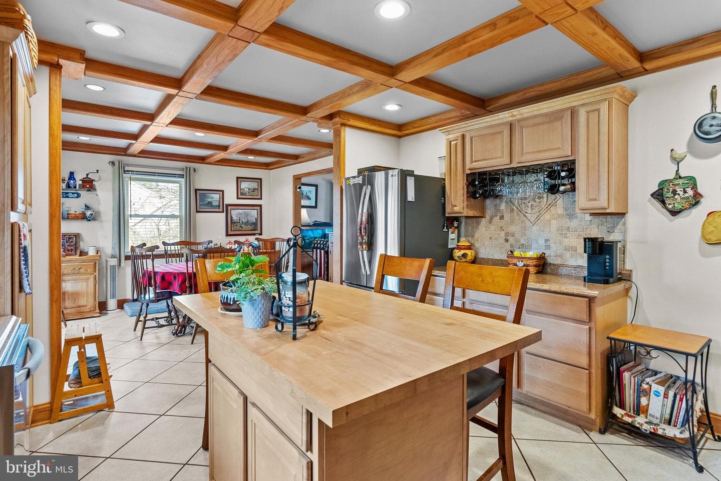 261 Tudor Circle photo 6