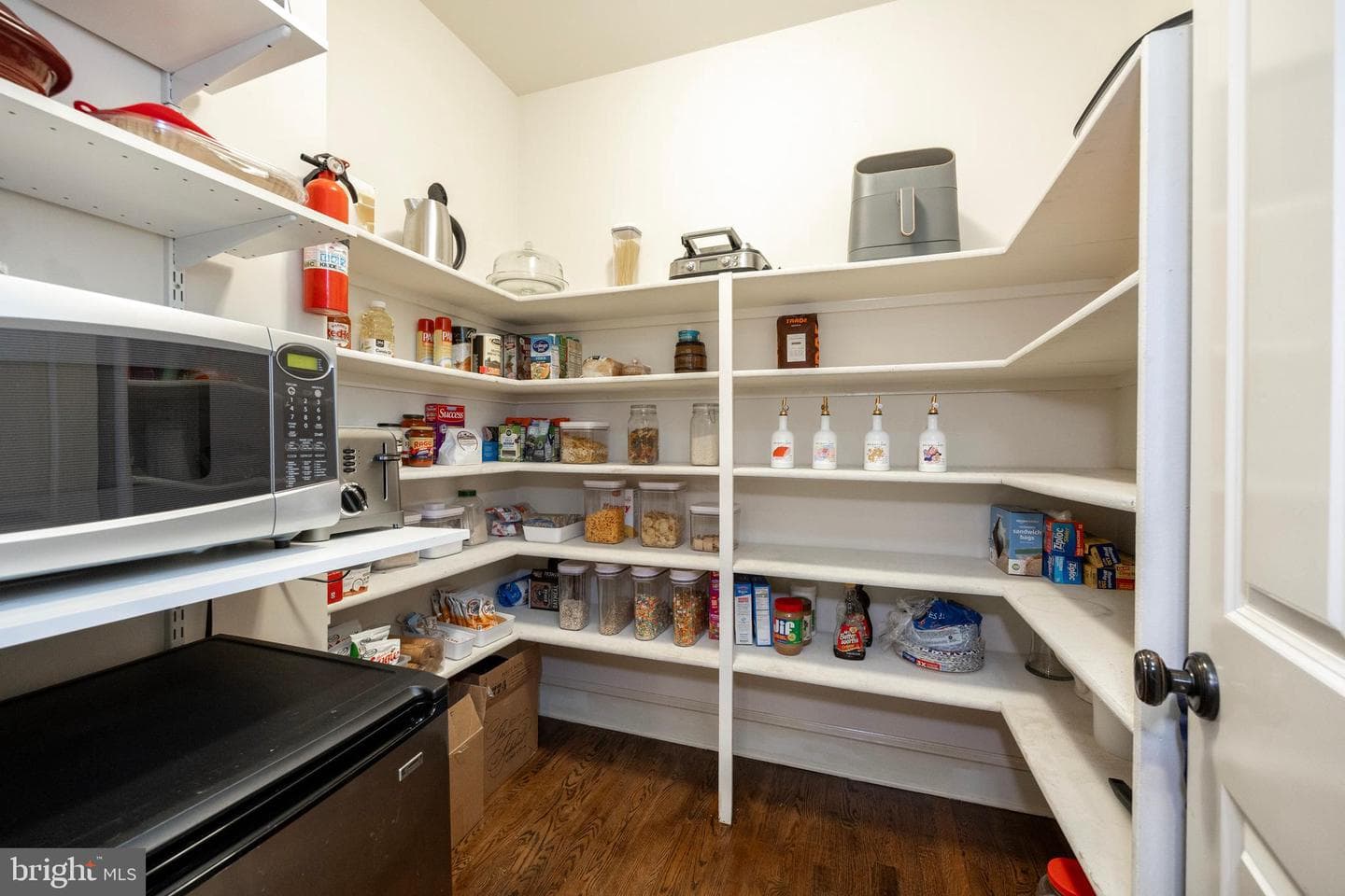 1062 Haverhill Road photo 16