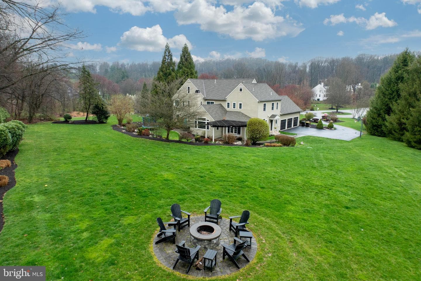 1062 Haverhill Road photo 68