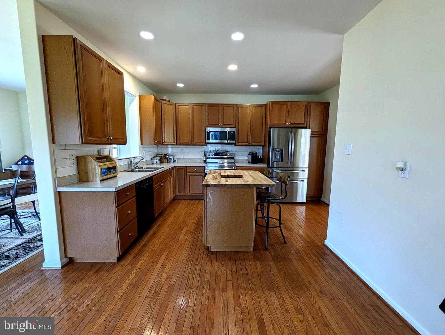 212 Ferguson Street photo 19