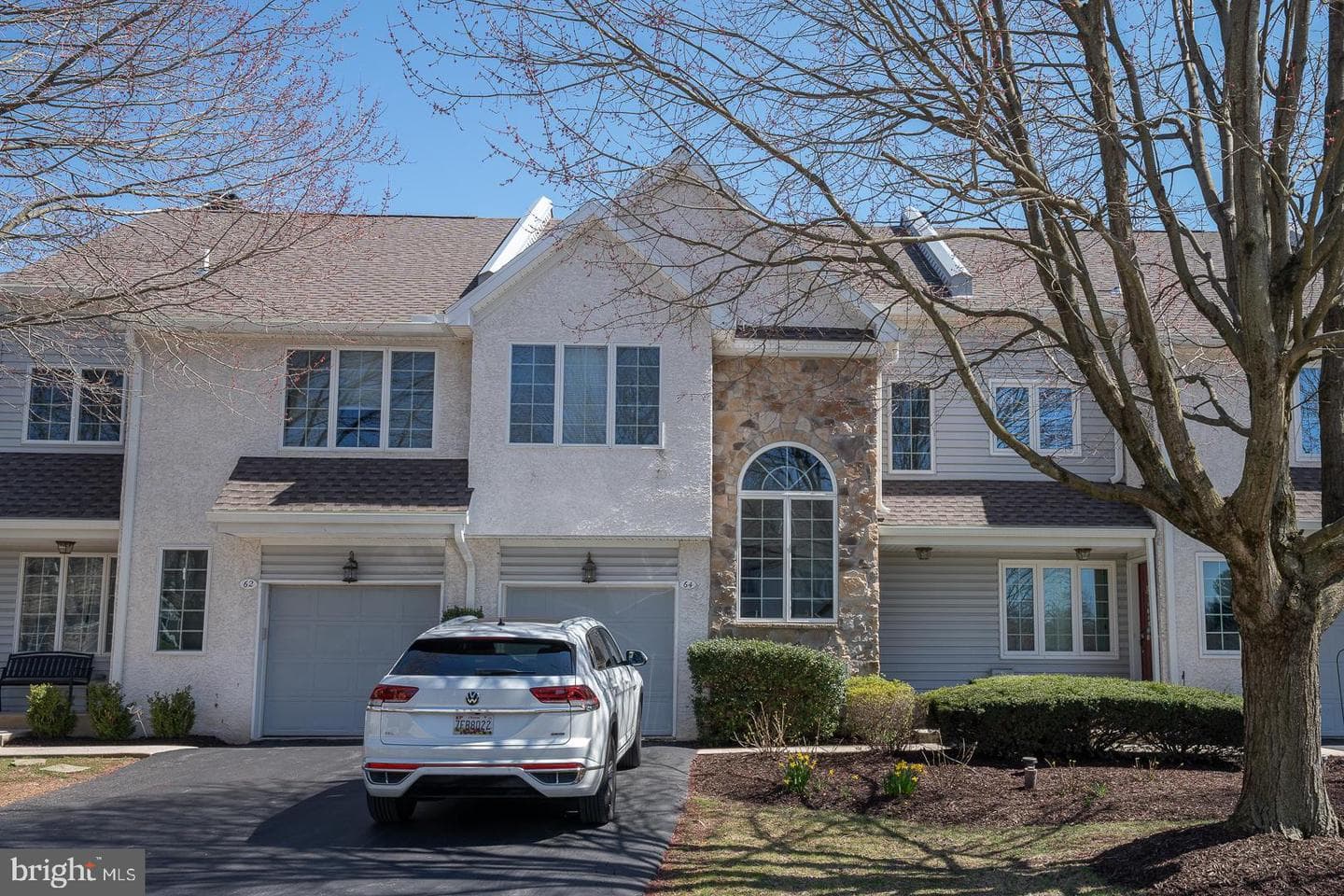 64 Buttonwood Drive photo 2