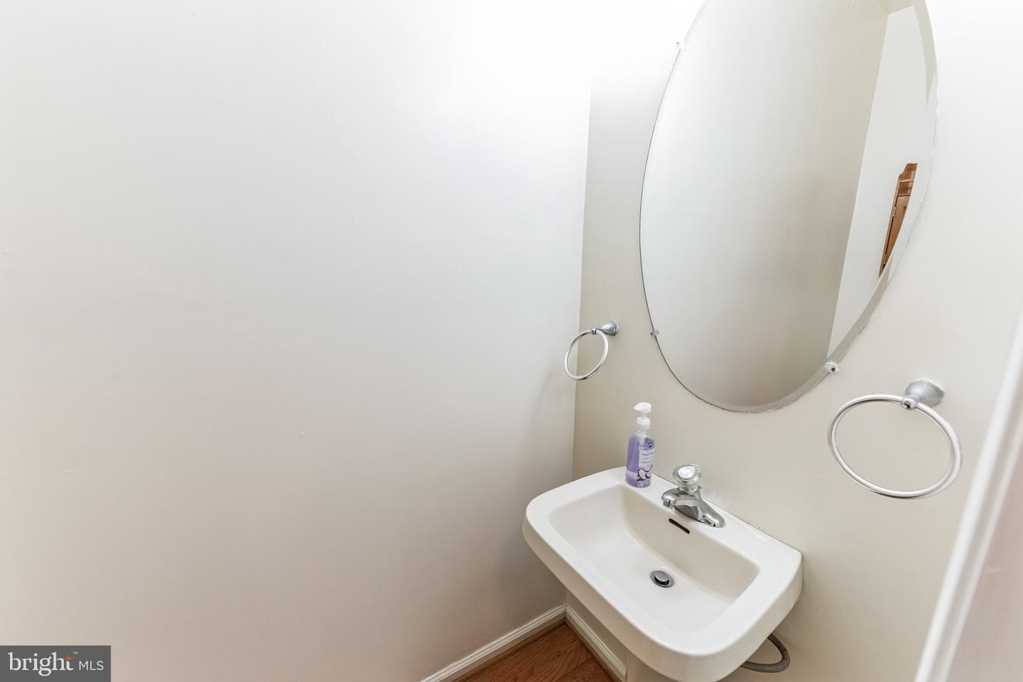 286 Yorktown Court photo 14