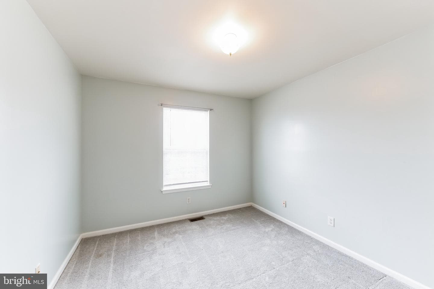 286 Yorktown Court photo 28