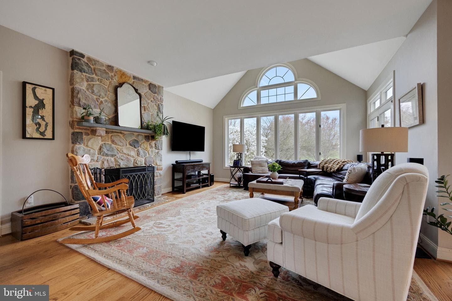 1681 Hunters Circle photo 11