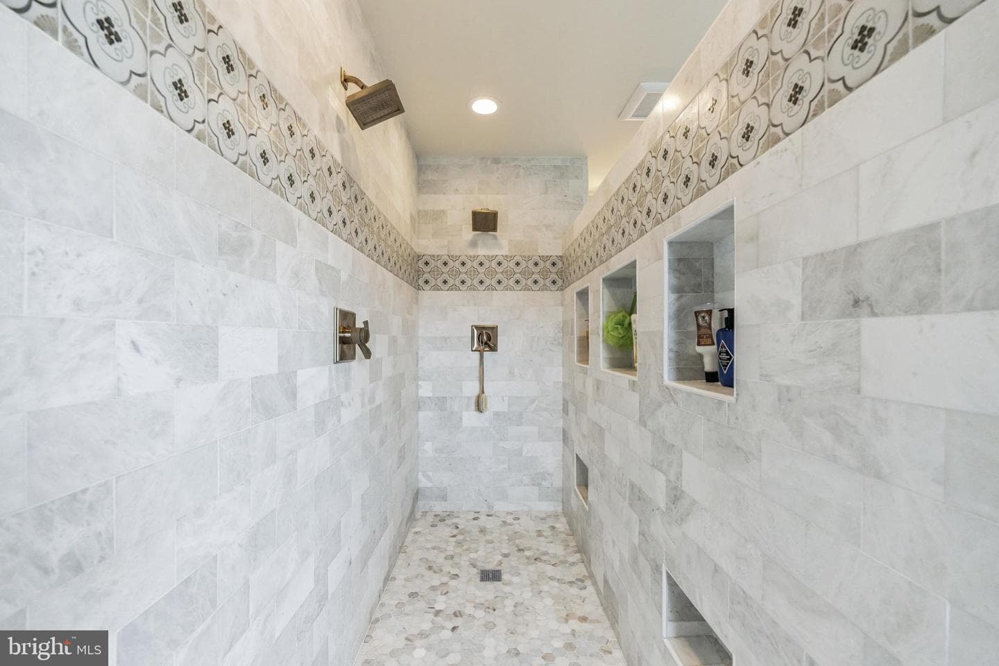 1681 Hunters Circle photo 27