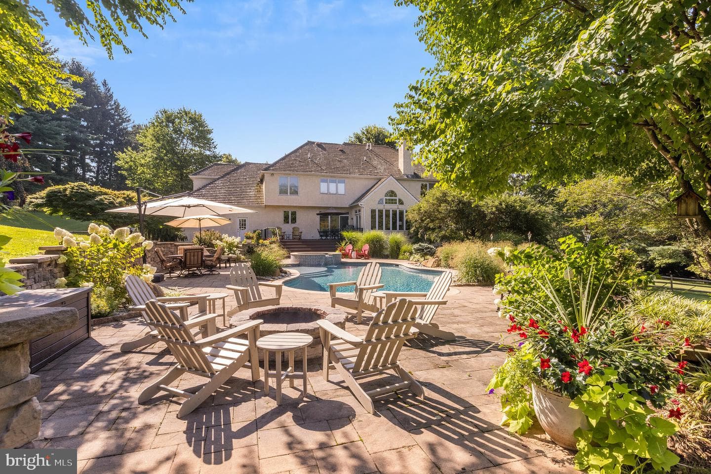 1681 Hunters Circle photo 38