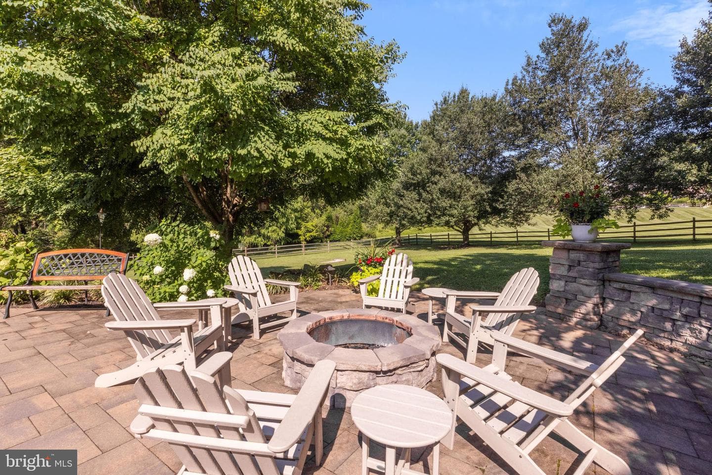1681 Hunters Circle photo 39