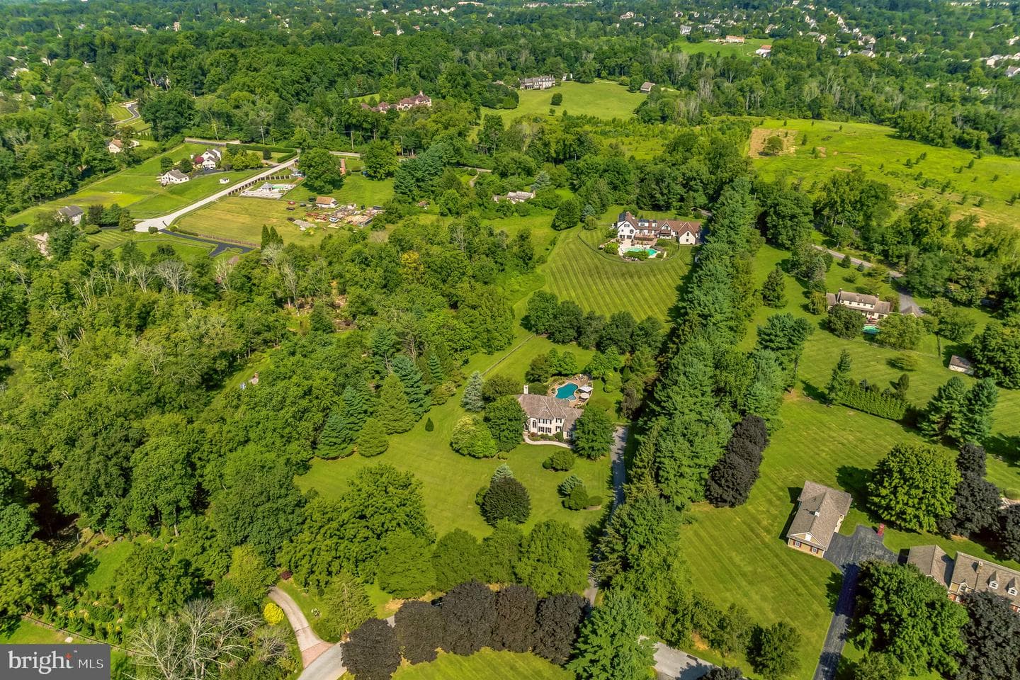 1681 Hunters Circle photo 45