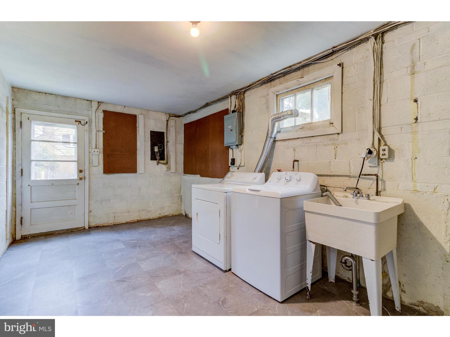632 Wallace Drive photo 28