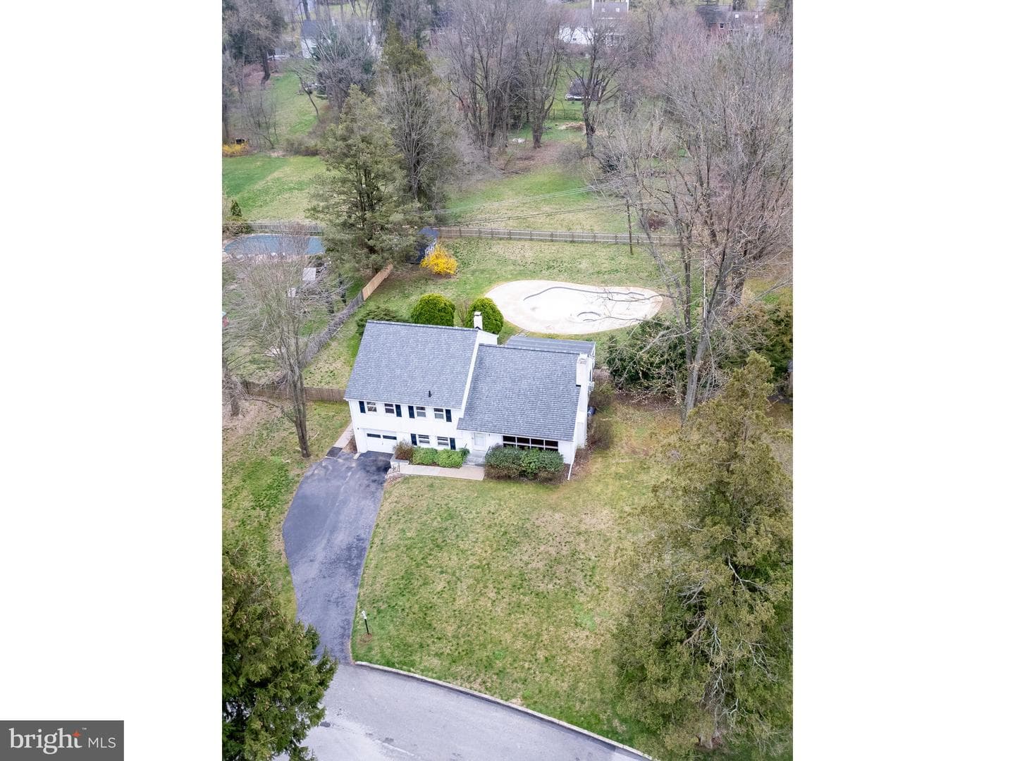 632 Wallace Drive photo 5