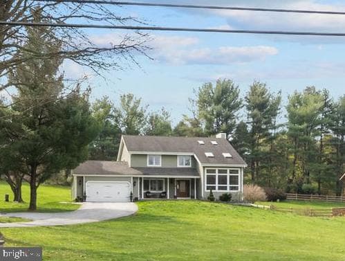 871 Frank Road photo 1