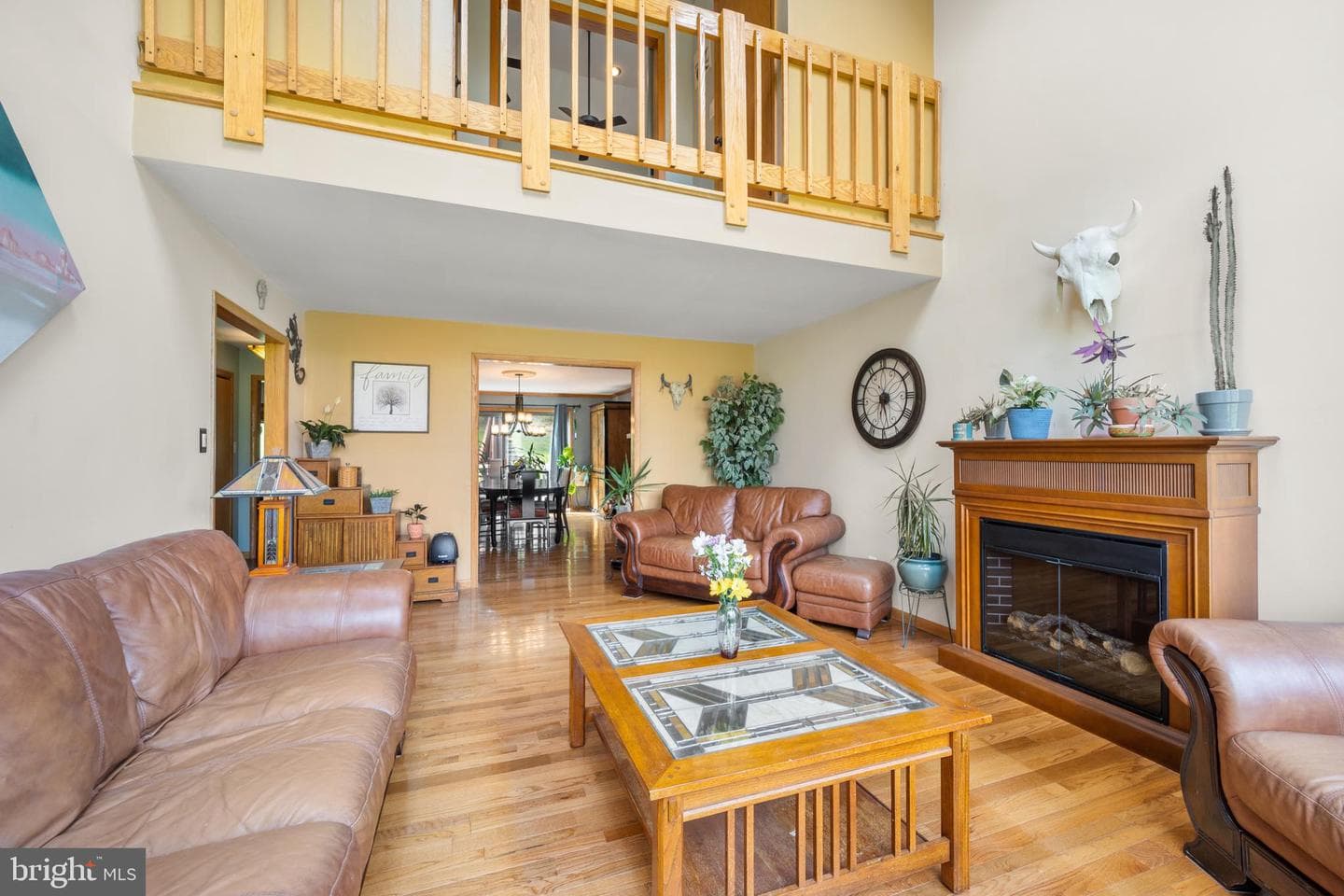 871 Frank Road photo 4