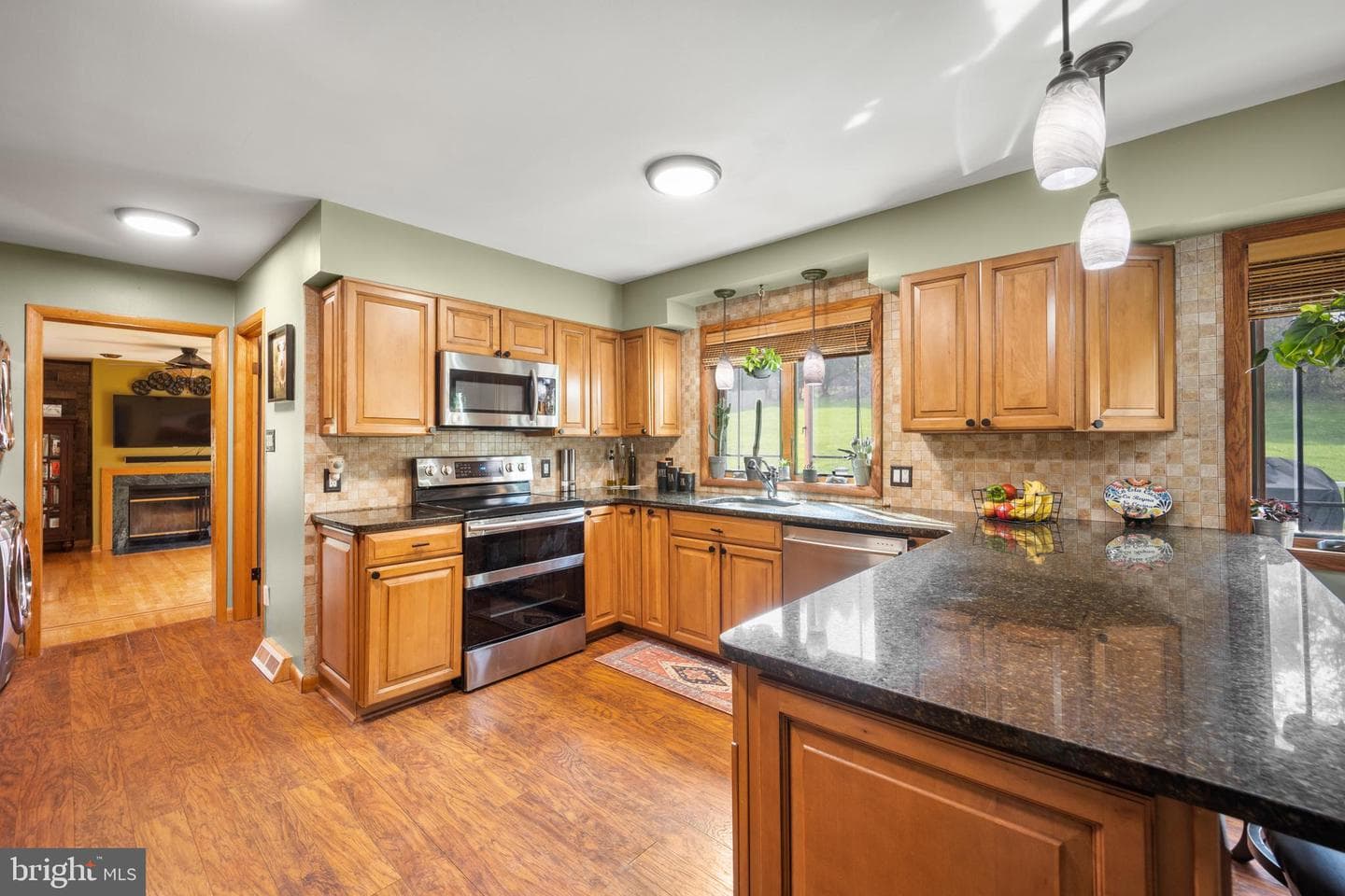 871 Frank Road photo 7