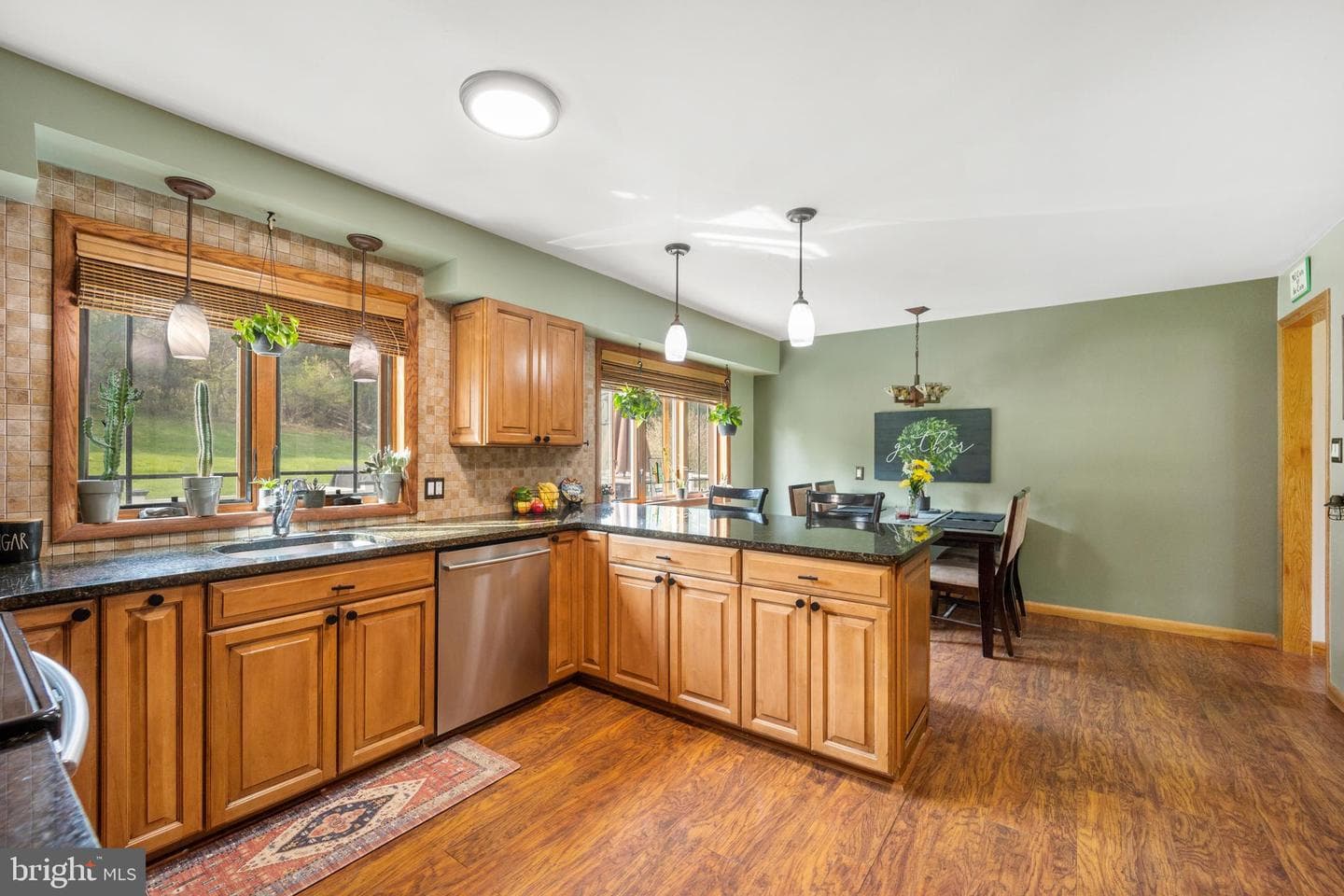 871 Frank Road photo 8