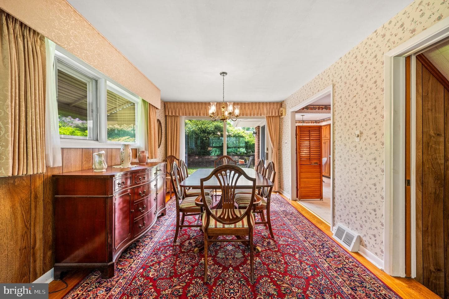 308 W Ashbridge Street photo 6