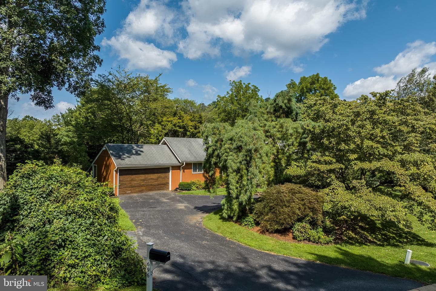 698 Spruce Drive photo 18