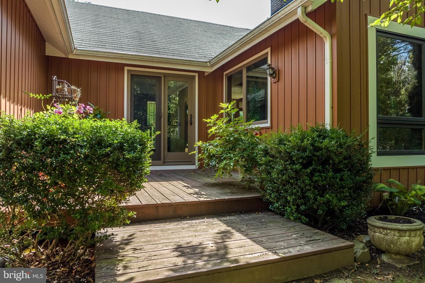 698 Spruce Drive photo 24