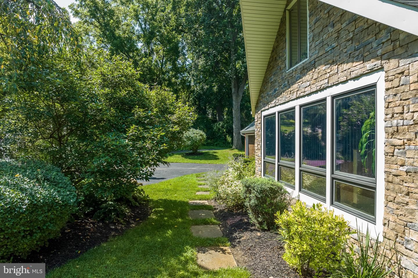 698 Spruce Drive photo 27