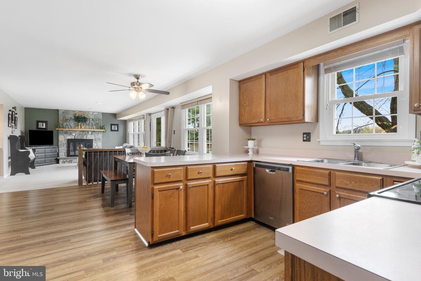 917 River View Circle photo 12