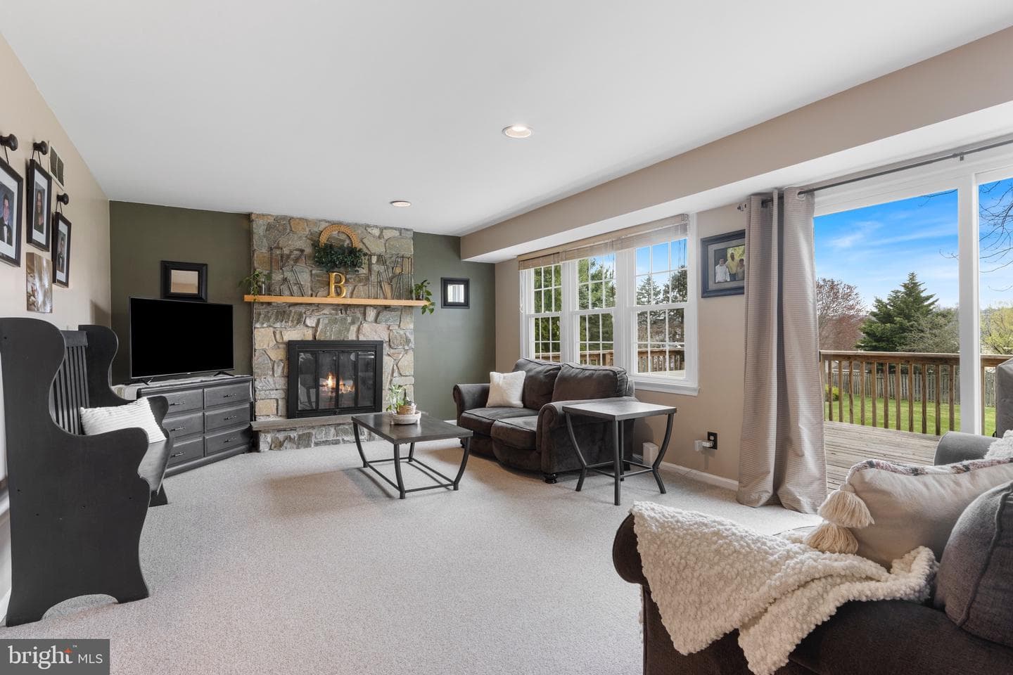 917 River View Circle photo 5