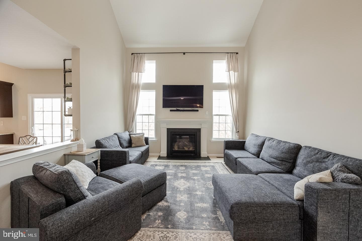 1017 Woodruff Road photo 3