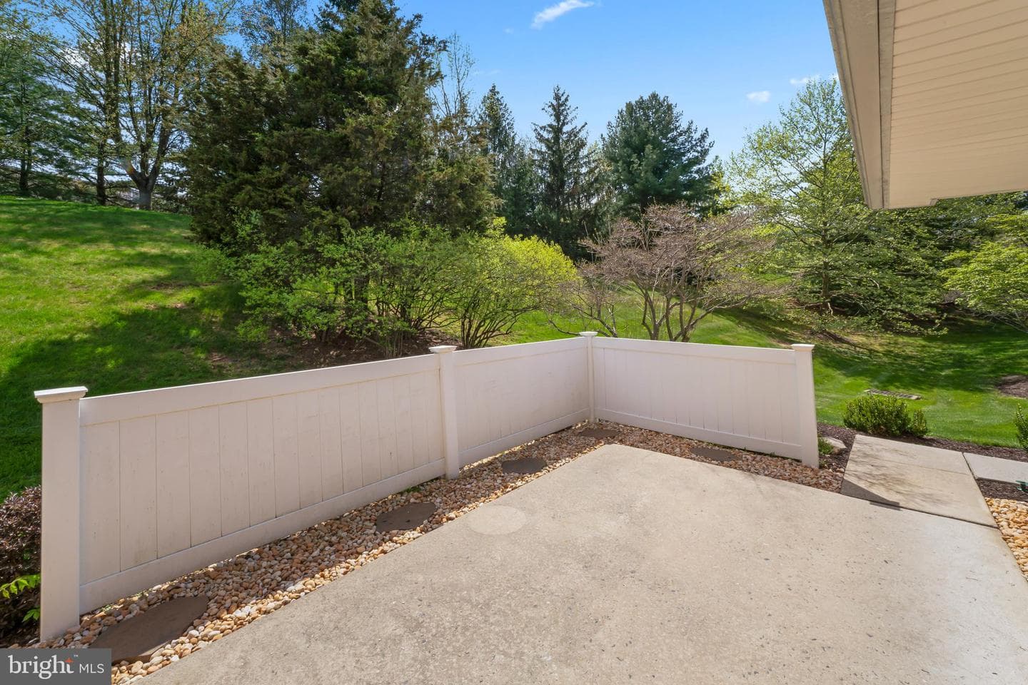 163 Village Way #8d photo 8
