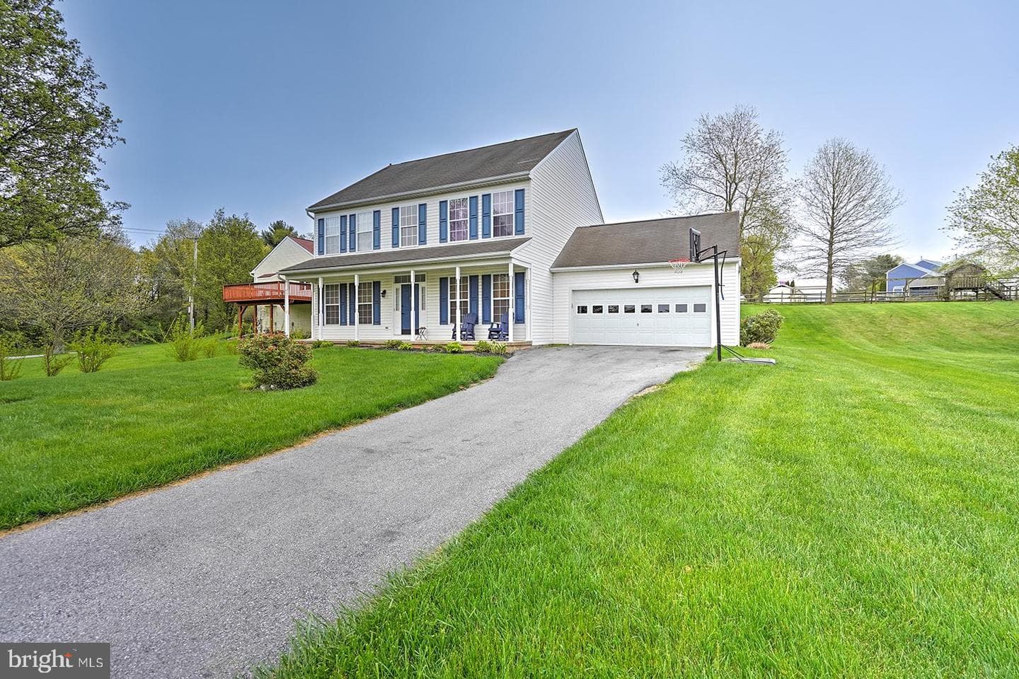 103 Winston Way photo 3