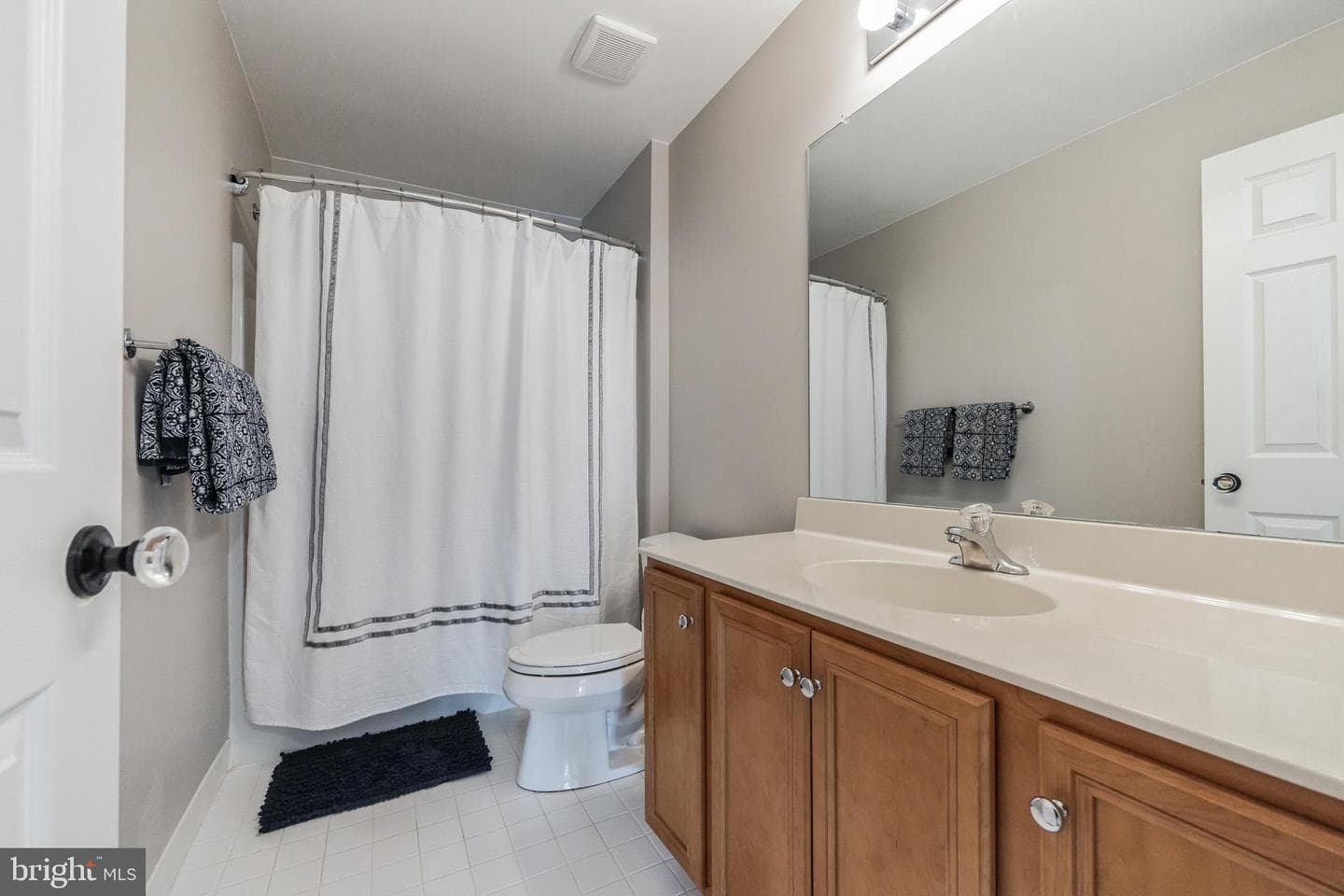 136 Hoylake Court photo 18