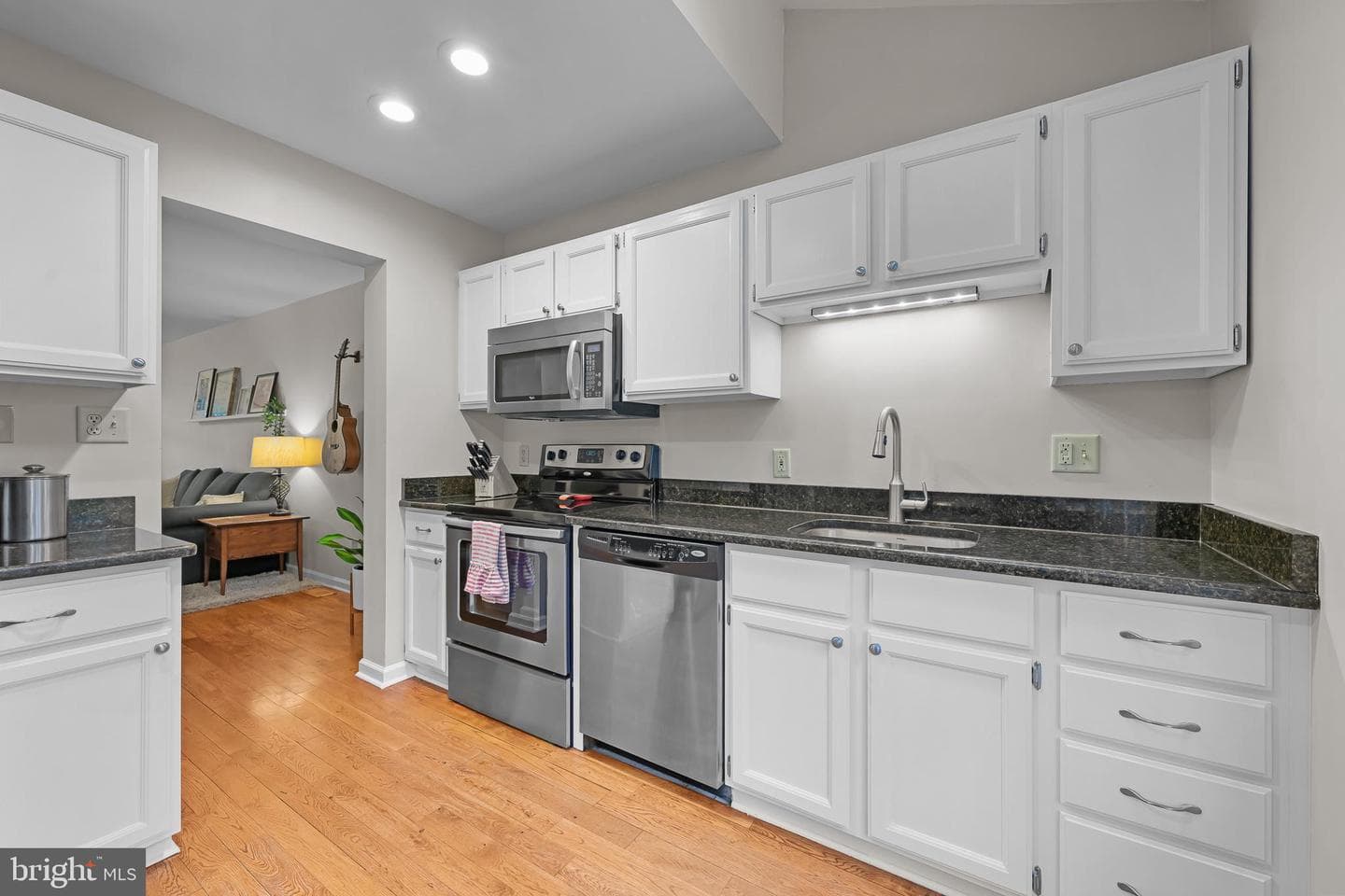 27 Winterset Court photo 7