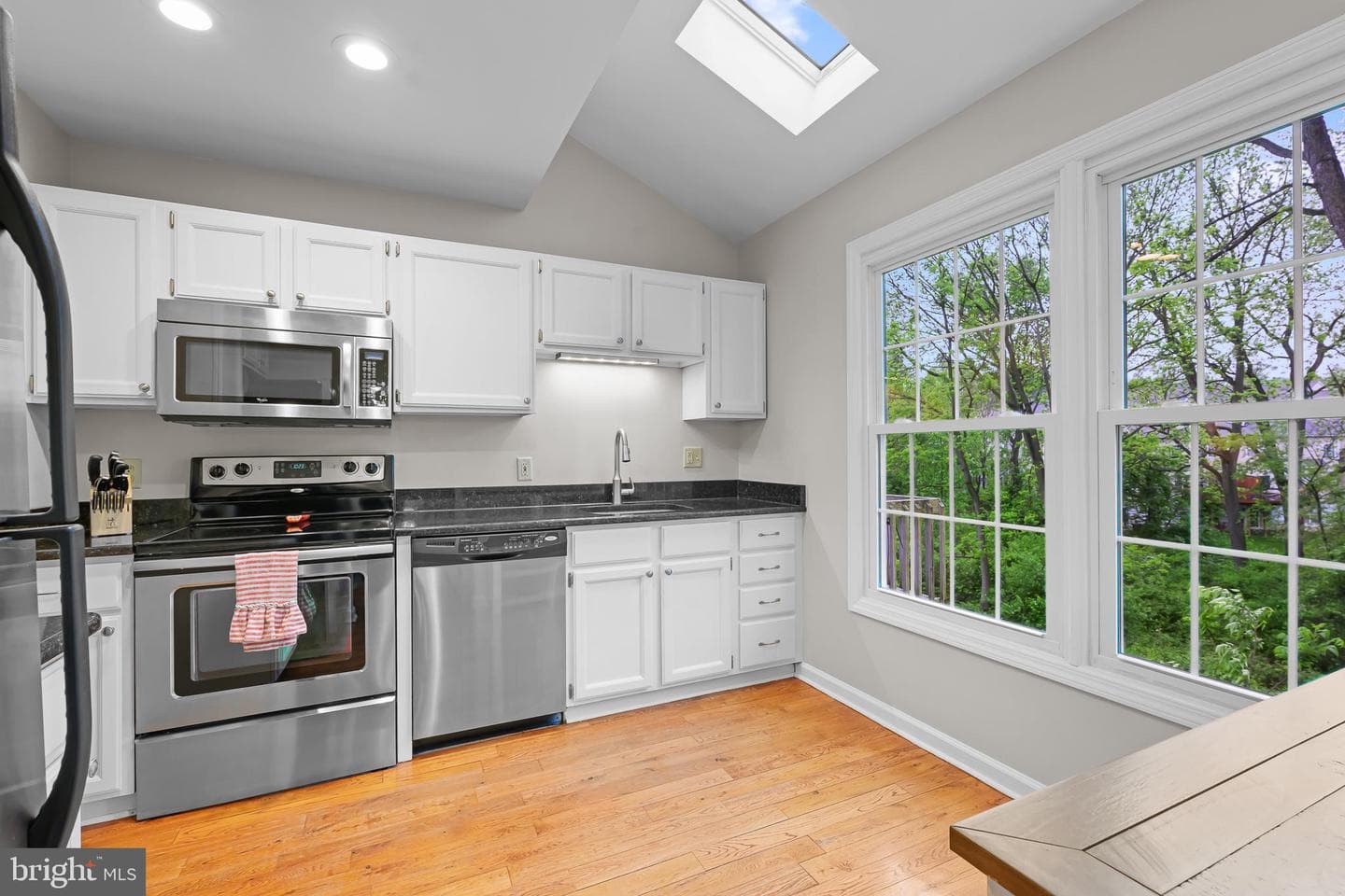 27 Winterset Court photo 9
