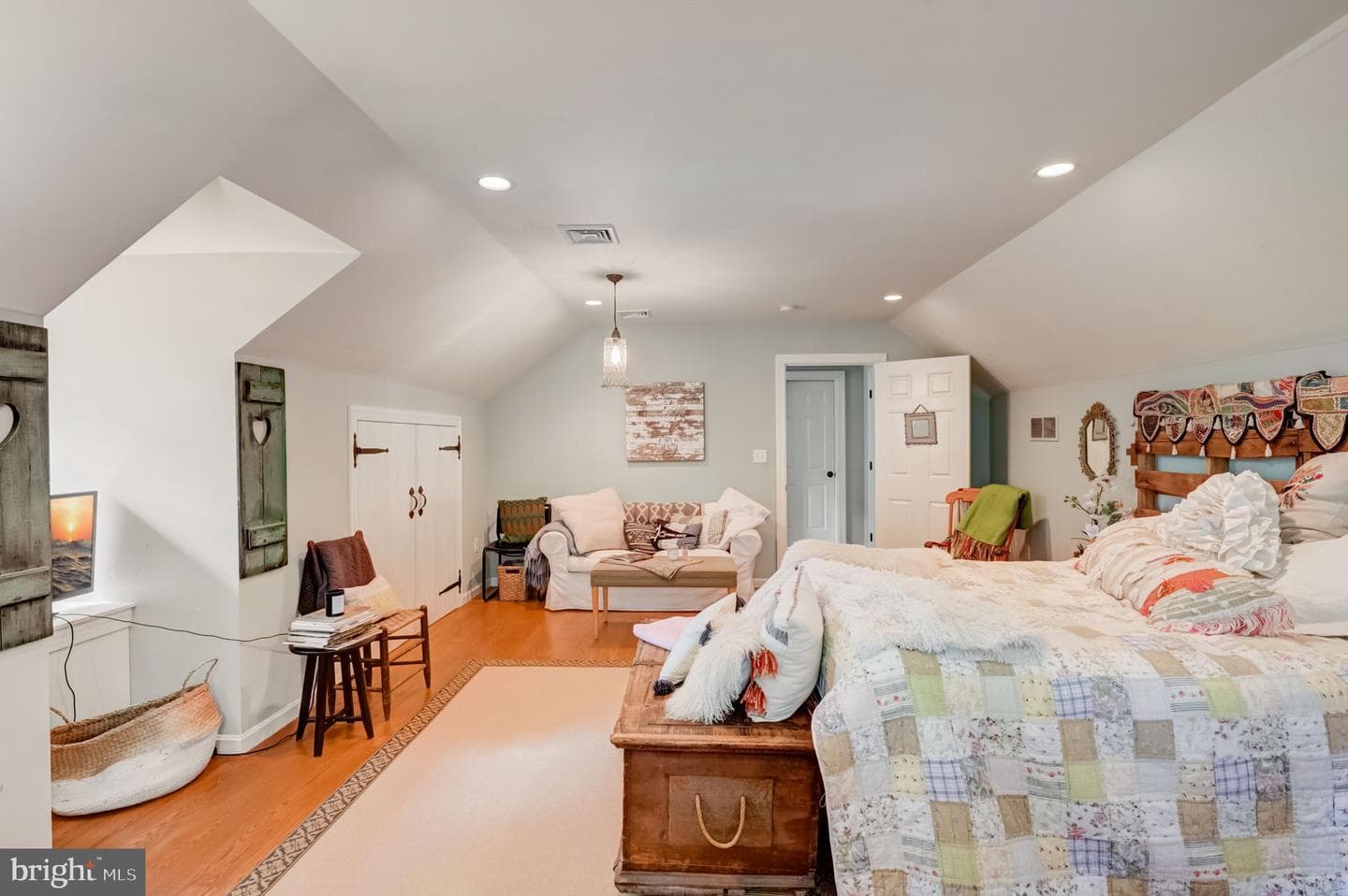 2099 Bodine Road photo 42