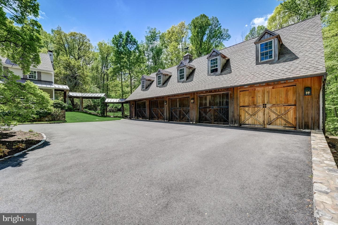 2099 Bodine Road photo 6
