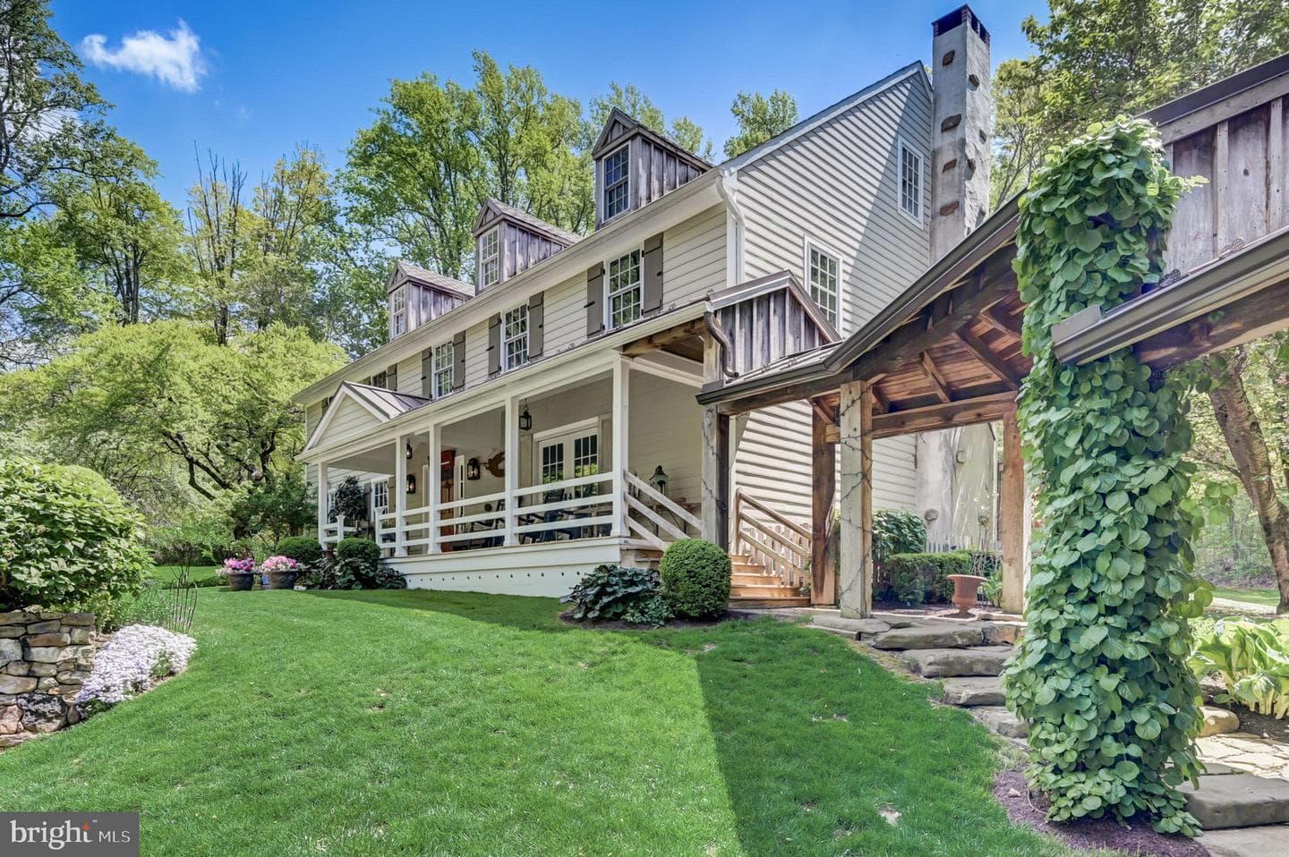 2099 Bodine Road photo 8