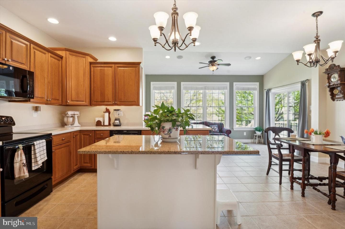 4 Summerlin Drive photo 29