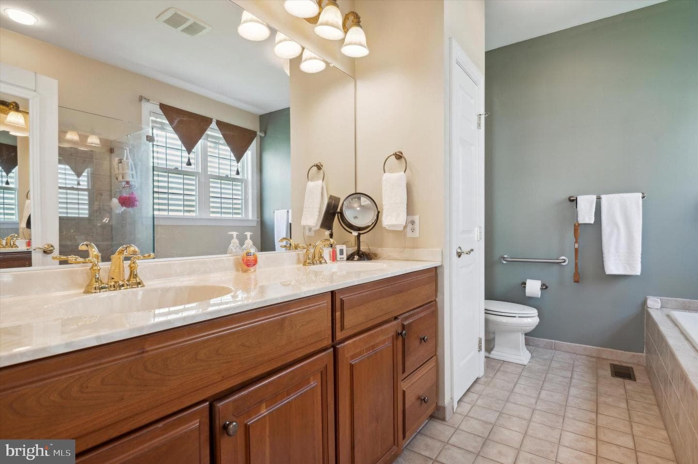 4 Summerlin Drive photo 37