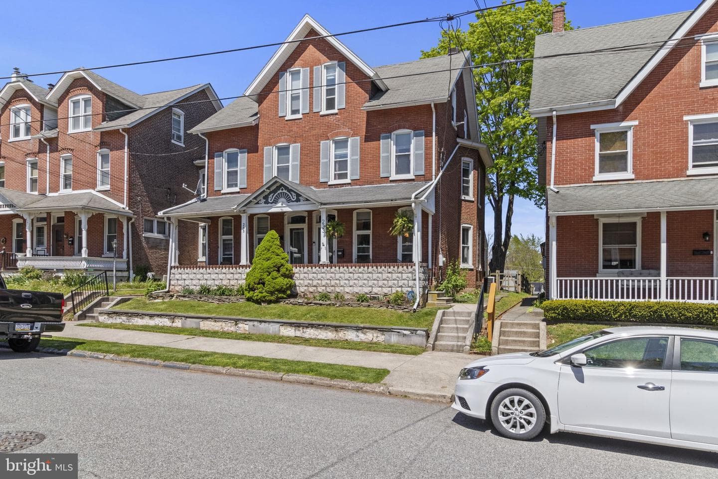 233 Yost Avenue photo 1