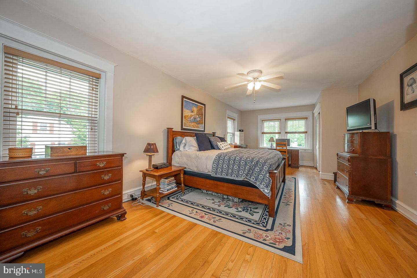 1100 Horseshoe Pike photo 29
