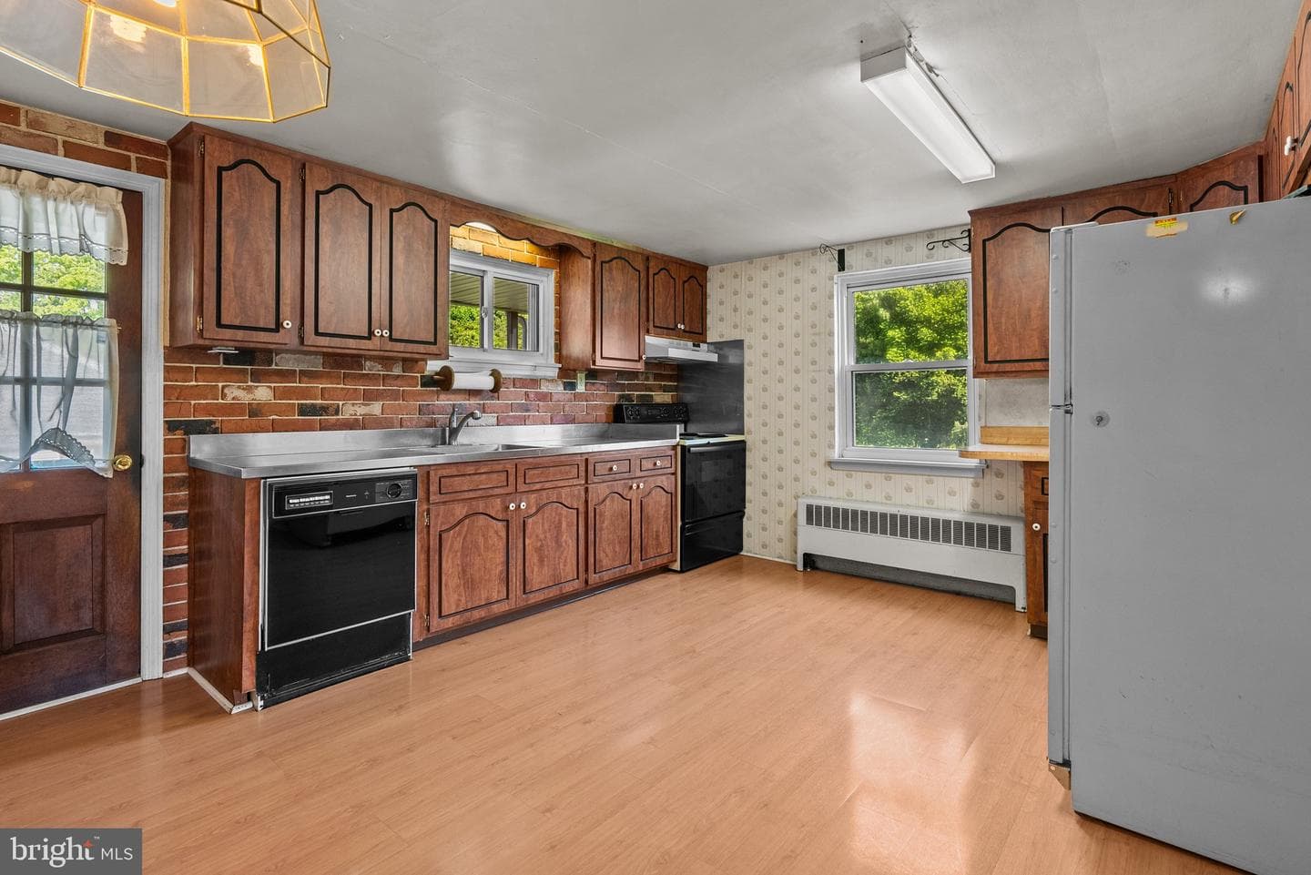 609 Green Avenue photo 5