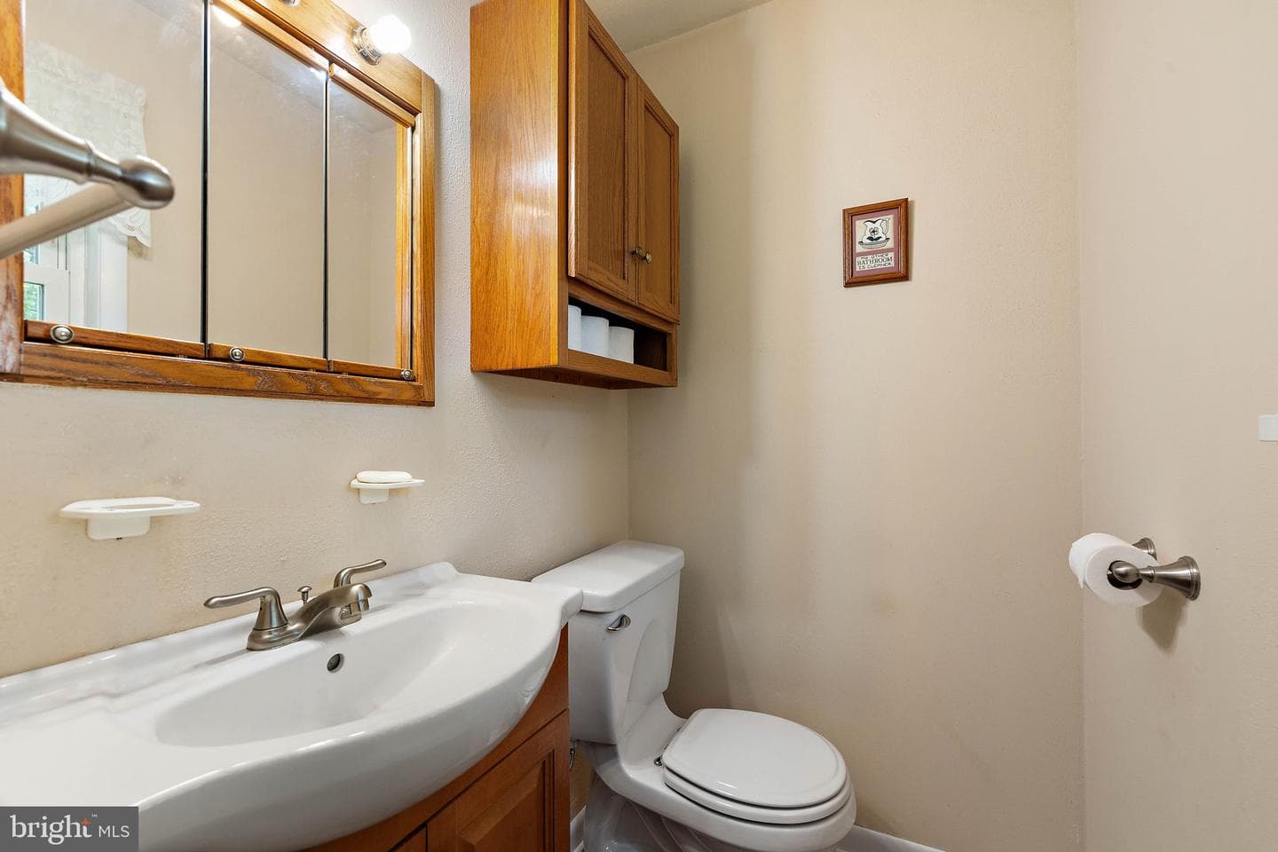 741 W Locust Street photo 16
