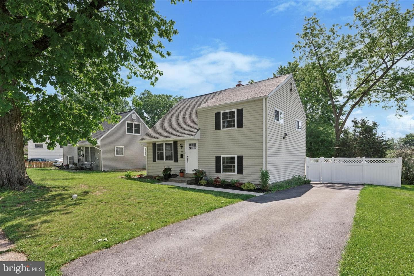 65 Robarts Drive photo 3