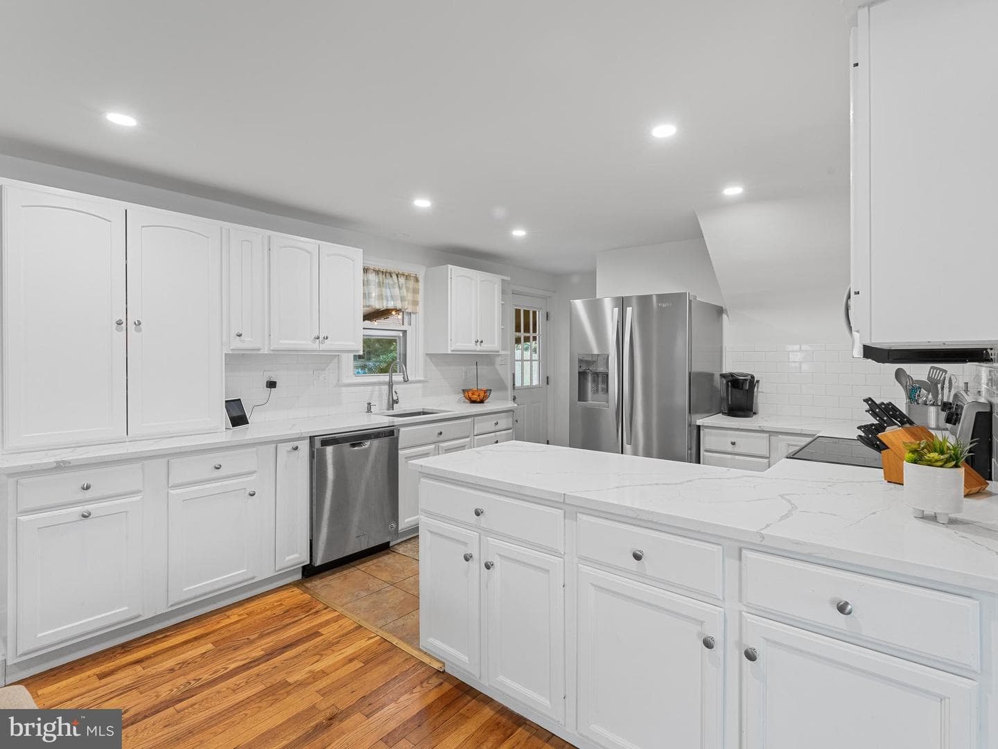 1016 Faustina Drive photo 8