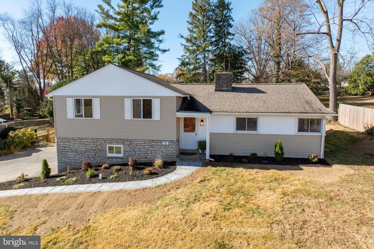 14 Cobblestone Drive photo 1