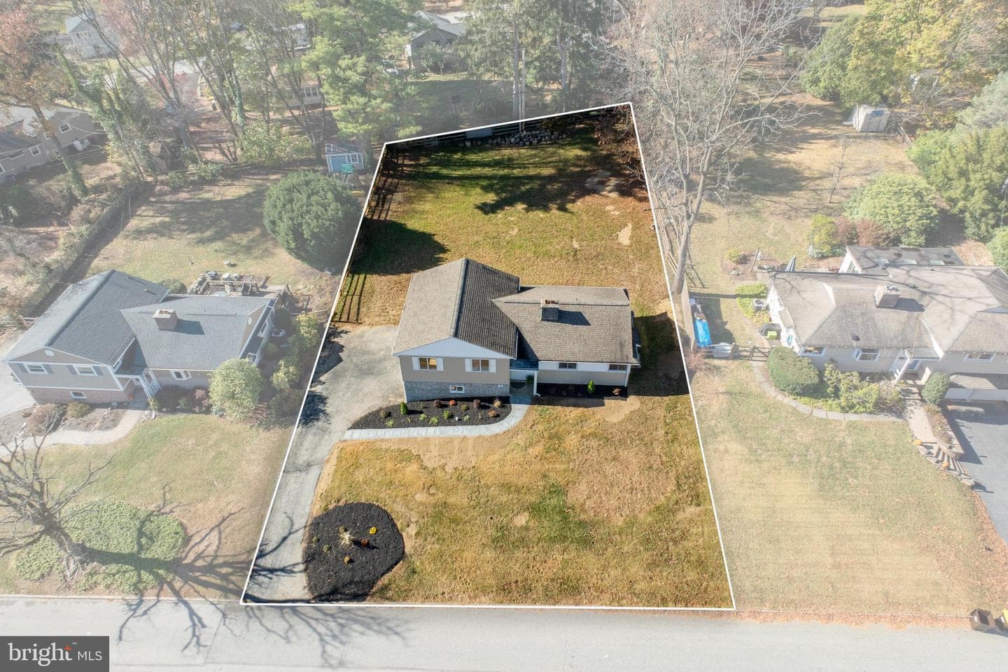 14 Cobblestone Drive photo 3