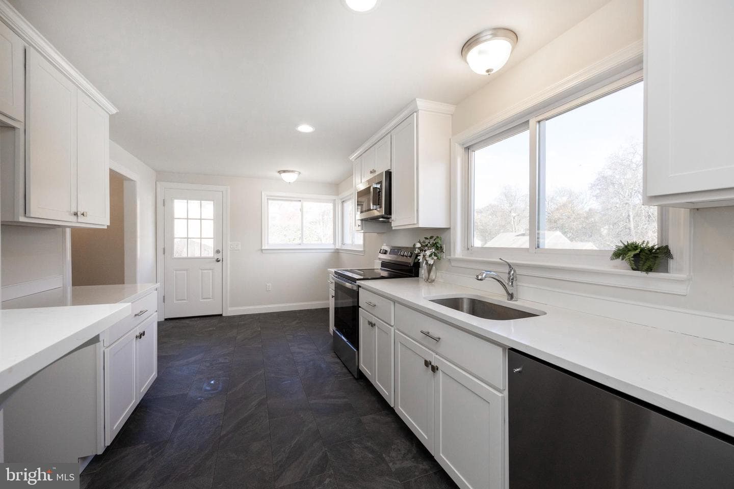 14 Cobblestone Drive photo 9