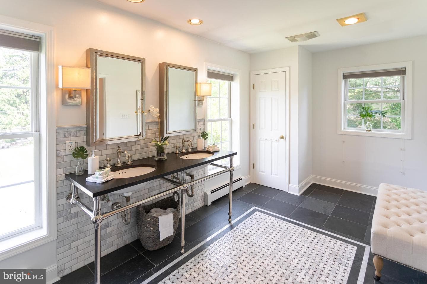 28 Robins Lane photo 59