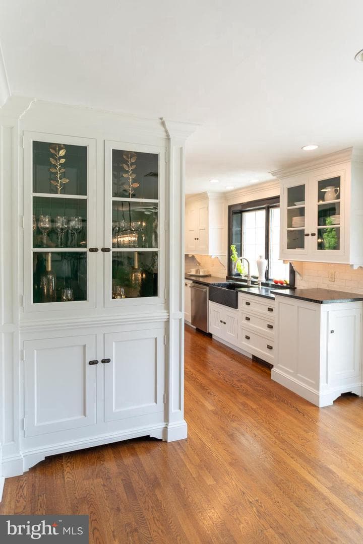 28 Robins Lane photo 6