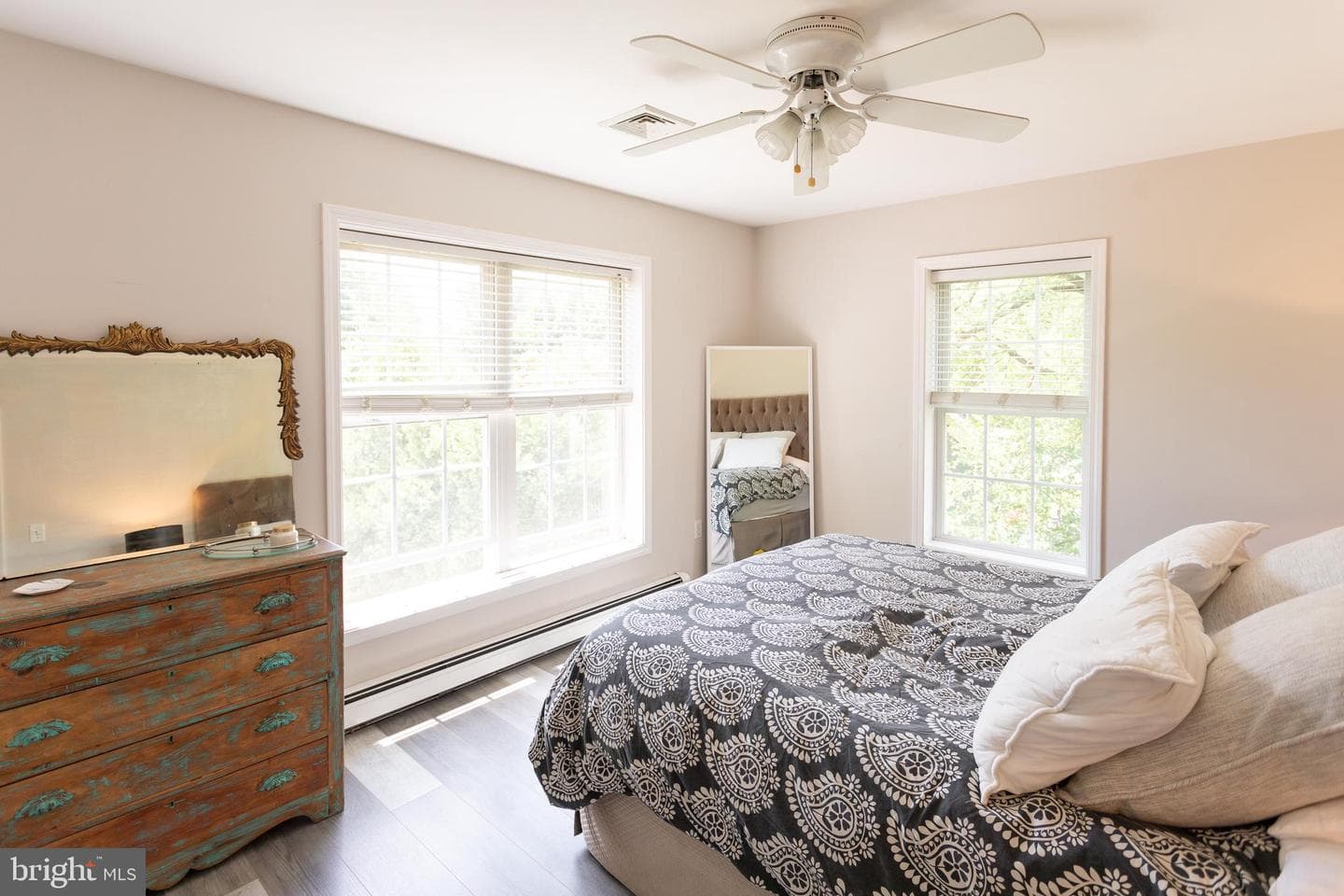 28 Robins Lane photo 64