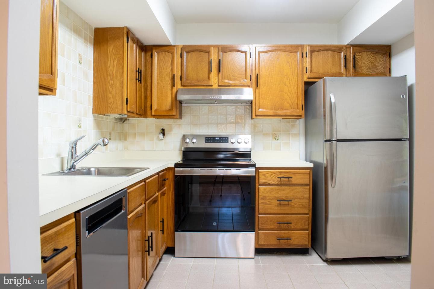 104 Camsten Court photo 12