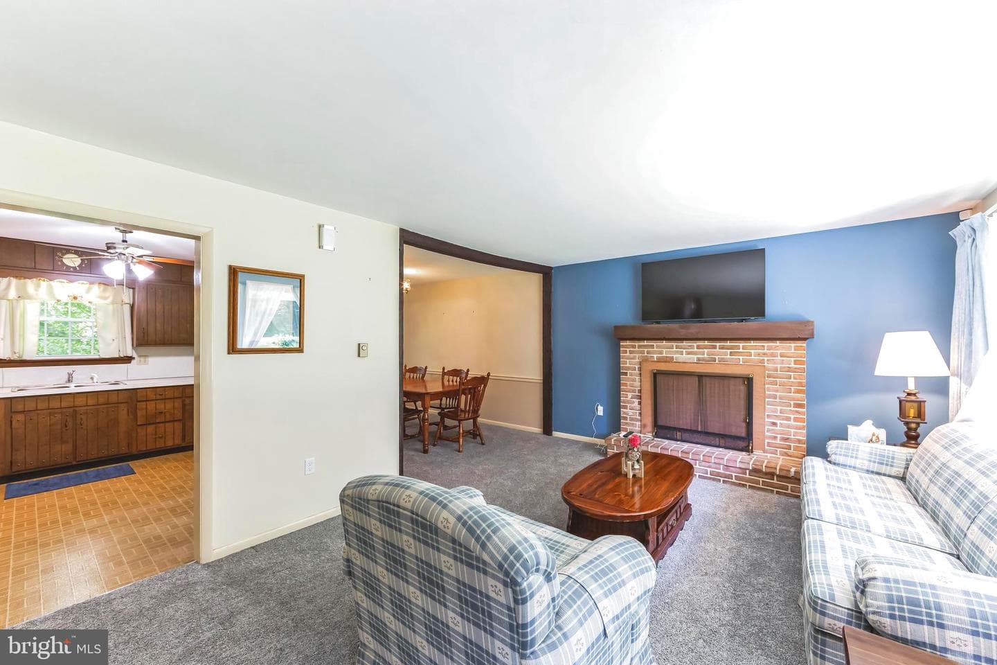1038 W Kings Highway photo 10